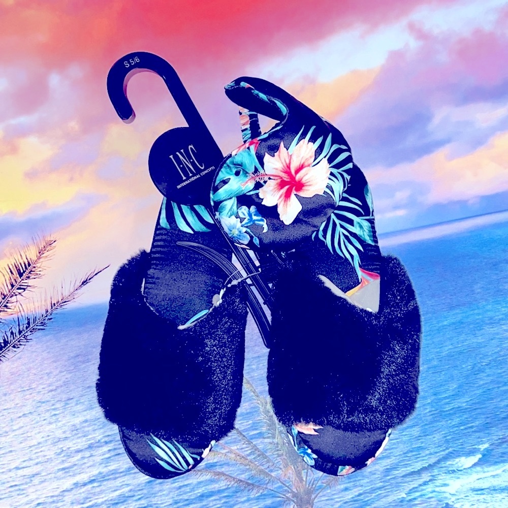 INC slippers  2pc size 5-6